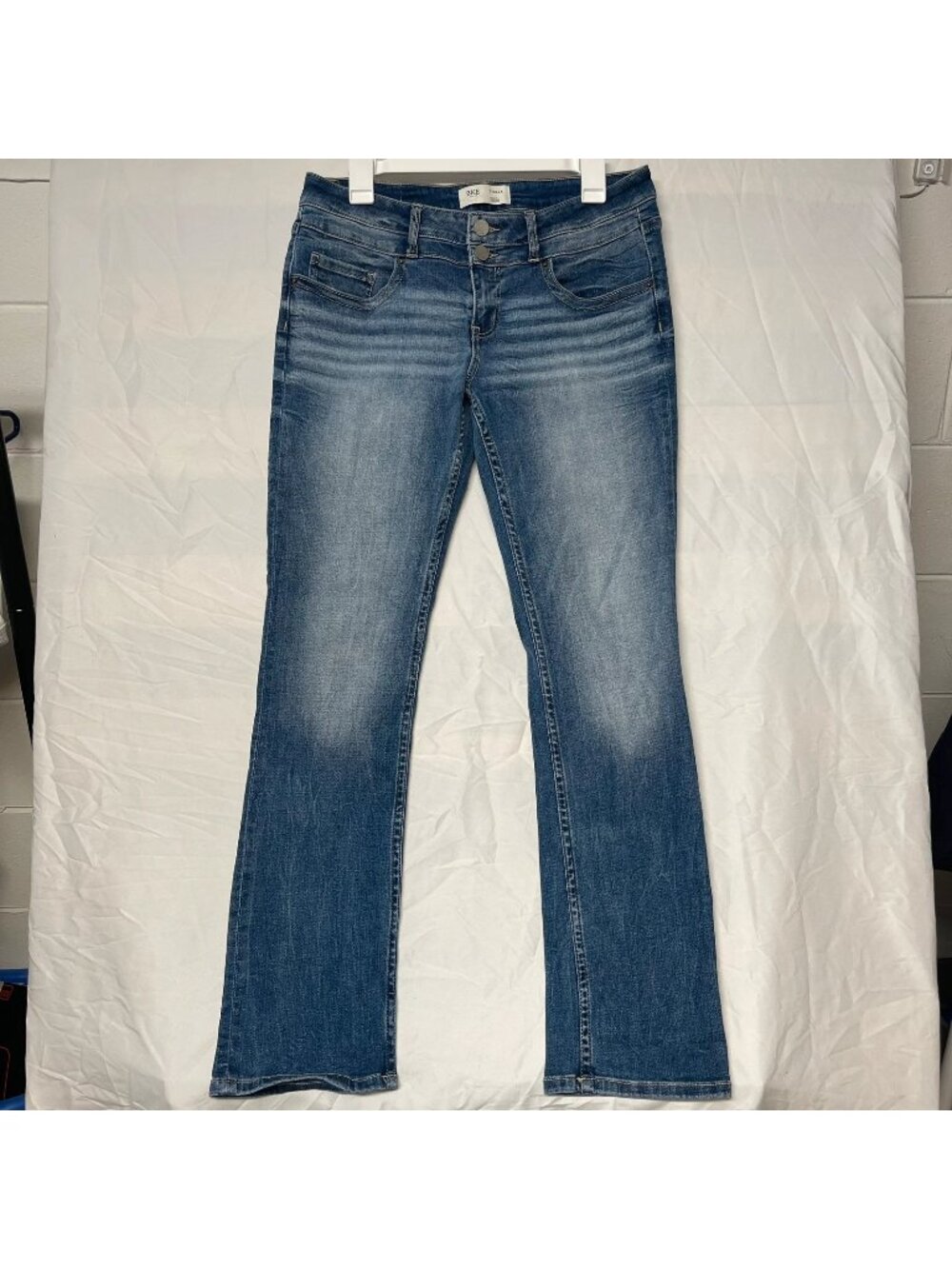 BKE Stella Slim Fit Low Rise Straight Jeans Medium Wash 30x30